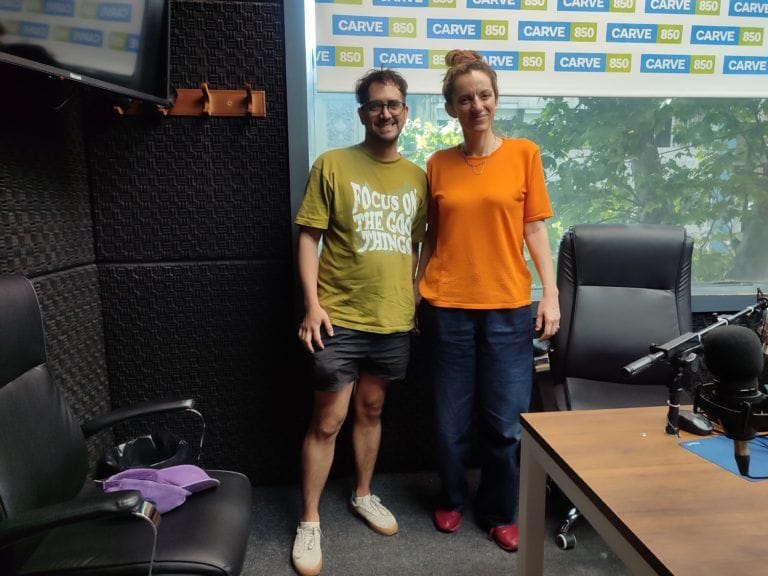 Christian junto a Valeria Tanco en Radio Carve 859